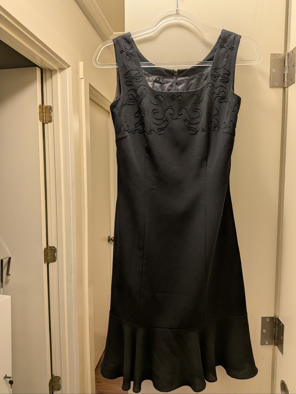 MariAnna Elegant Black Sleeveless Dress with Decorative Bodice Size 4